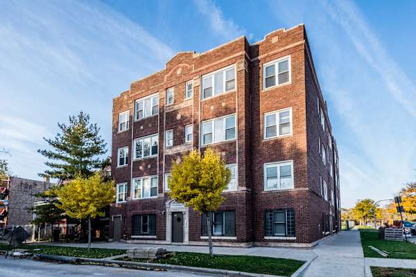 400-02 S Kilbourn Ave property